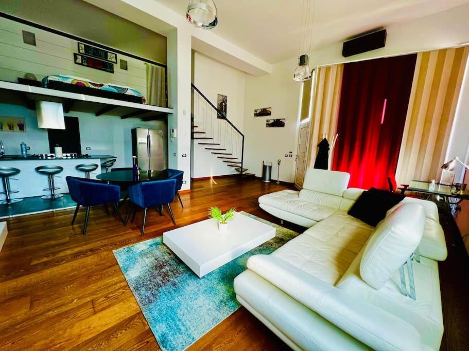 Moderno Loft Alle Porte Di Milano - 115Mq - 3 Posti Cormano Luaran gambar