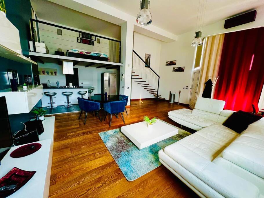Moderno Loft Alle Porte Di Milano - 115Mq - 3 Posti Cormano Luaran gambar